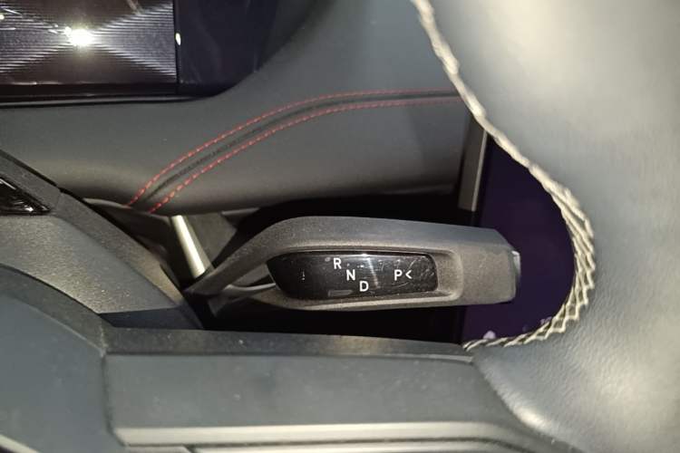 Used Xiaomi Auto SU7 2024 Four-Wheel-Drive Max Founder's Edition Gear Lever