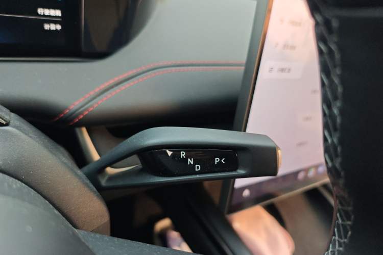 Used Xiaomi Auto SU7 2024 Rear-Drive Ultra-Long Range Advanced Pro-Level Intelligent Driving Version Gear Lever