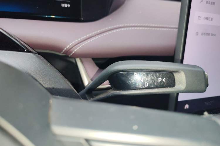 Used Xiaomi Auto SU7 2024 Rear-Drive Ultra-Long Range Advanced Pro-Level Intelligent Driving Version Gear Lever