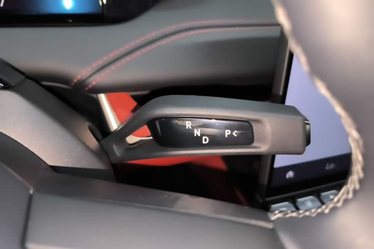 Used Xiaomi Auto SU7 2024 Four-Wheel Drive Ultra-Long Range Advanced Intelligent Driving Max Edition Gear Lever