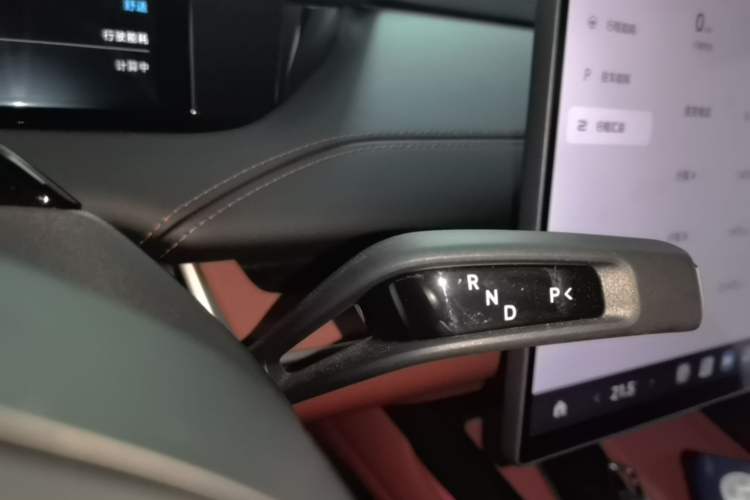 Used Xiaomi Auto SU7 2024 Four-Wheel Drive Ultra-Long Range Advanced Intelligent Driving Max Edition Gear Lever