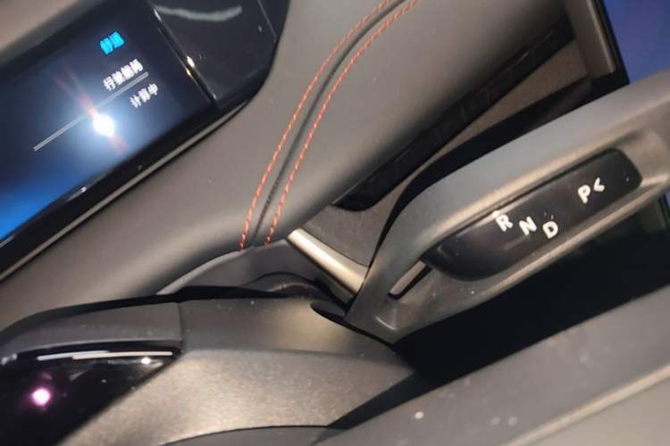 Used Xiaomi Auto SU7 2024 Rear-Drive Standard Founder Edition Gear Lever