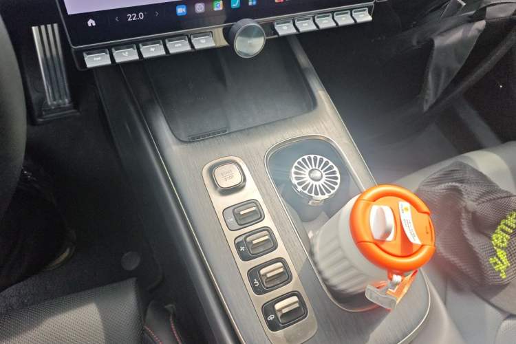 Used Xiaomi Auto SU7 2024 Four-Wheel-Drive Max Founder's Edition Gear Lever