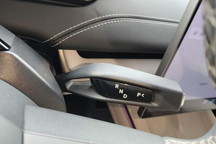 Used Xiaomi Auto SU7 2024 Rear-Drive Long-Range Intelligent Driving Version Gear Lever