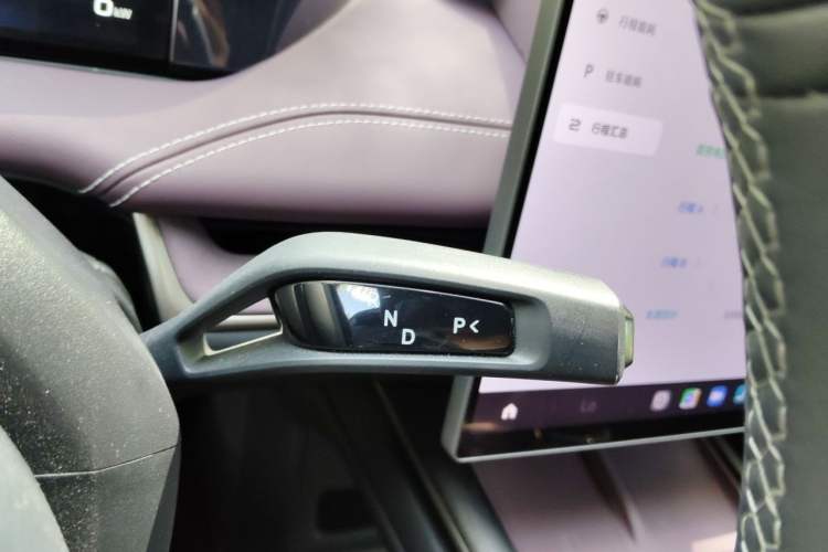 Used Xiaomi Auto SU7 2024 Rear-Drive Ultra-Long Range Advanced Pro-Level Intelligent Driving Version Gear Lever