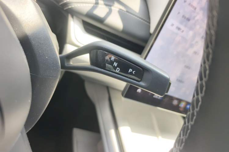 Used Xiaomi Auto SU7 2024 Four-Wheel Drive Ultra-Long Range Advanced Intelligent Driving Max Edition Gear Lever