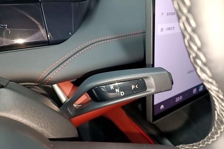 Used Xiaomi Auto SU7 2024 Four-Wheel Drive Ultra-Long Range Advanced Intelligent Driving Max Edition Gear Lever