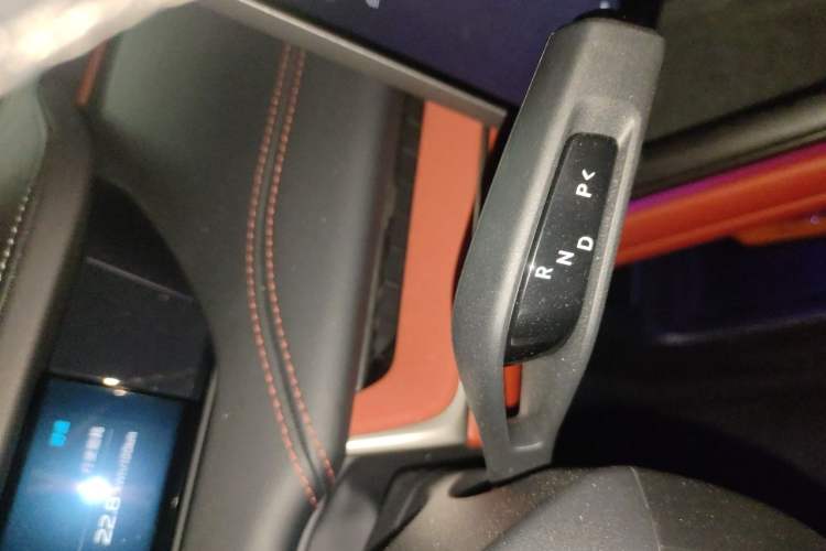 Used Xiaomi Auto SU7 2024 Four-Wheel Drive Ultra-Long Range Advanced Intelligent Driving Max Edition Gear Lever