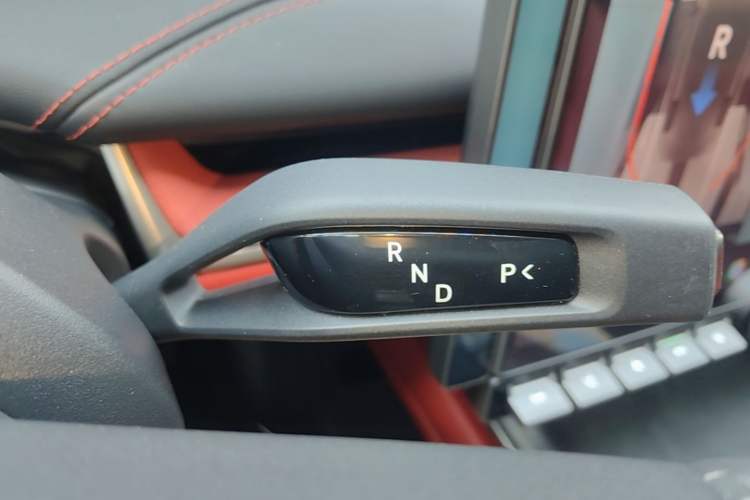 Used Xiaomi Auto SU7 2024 Four-Wheel Drive Ultra-Long Range Advanced Intelligent Driving Max Edition Gear Lever