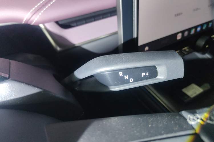 Used Xiaomi Auto SU7 2024 Four-Wheel Drive Ultra-Long Range Advanced Intelligent Driving Max Edition Gear Lever