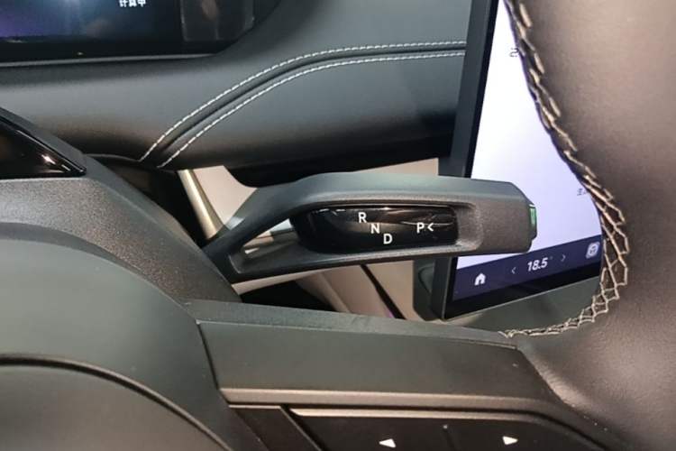 Used Xiaomi Auto SU7 2024 Four-Wheel Drive Ultra-Long Range Advanced Intelligent Driving Max Edition Gear Lever