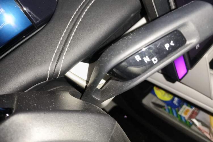 Used Xiaomi Auto SU7 2024 Four-Wheel Drive Ultra-Long Range Advanced Intelligent Driving Max Edition Gear Lever