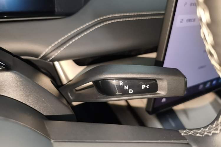 Used Xiaomi Auto SU7 2024 Rear-Drive Ultra-Long Range Advanced Pro-Level Intelligent Driving Version Gear Lever