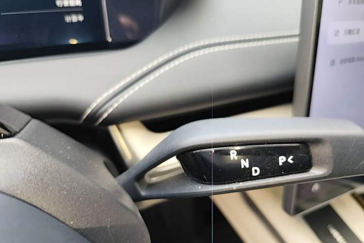 Used Xiaomi Auto SU7 2024 Four-Wheel Drive Ultra-Long Range Advanced Intelligent Driving Max Edition Gear Lever