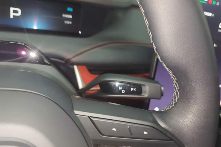 Used Xiaomi Auto SU7 2024 Four-Wheel Drive Ultra-Long Range Advanced Intelligent Driving Max Edition Gear Lever