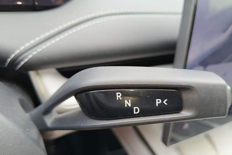 Used Xiaomi Auto SU7 2024 Rear-Drive Long-Range Intelligent Driving Version Gear Lever