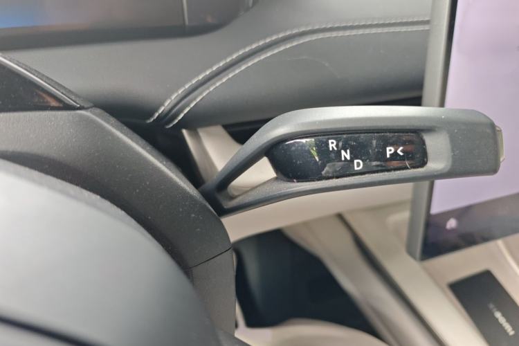 Used Xiaomi Auto SU7 2024 Four-Wheel Drive Ultra-Long Range Advanced Intelligent Driving Max Edition Gear Lever