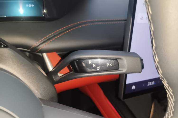 Used Xiaomi Auto SU7 2024 Four-Wheel Drive Ultra-Long Range Advanced Intelligent Driving Max Edition Gear Lever