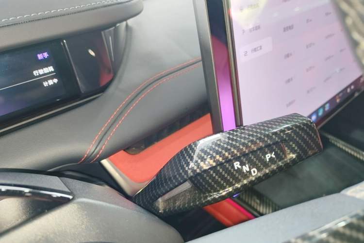 Used Xiaomi Auto SU7 2024 Four-Wheel Drive Ultra-Long Range Advanced Intelligent Driving Max Edition Gear Lever