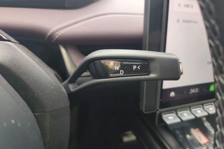 Used Xiaomi Auto SU7 2024 Rear-Drive Long-Range Intelligent Driving Version Gear Lever