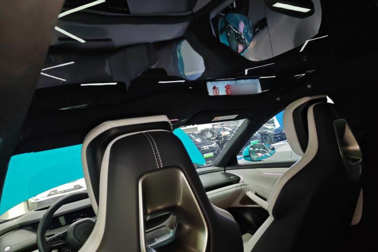Used Xiaomi Auto SU7 2024 Four-Wheel Drive Ultra-Long Range Advanced Intelligent Driving Max Edition Headliner