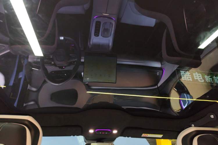Used Xiaomi Auto SU7 2024 Four-Wheel Drive Ultra-Long Range Advanced Intelligent Driving Max Edition Headliner