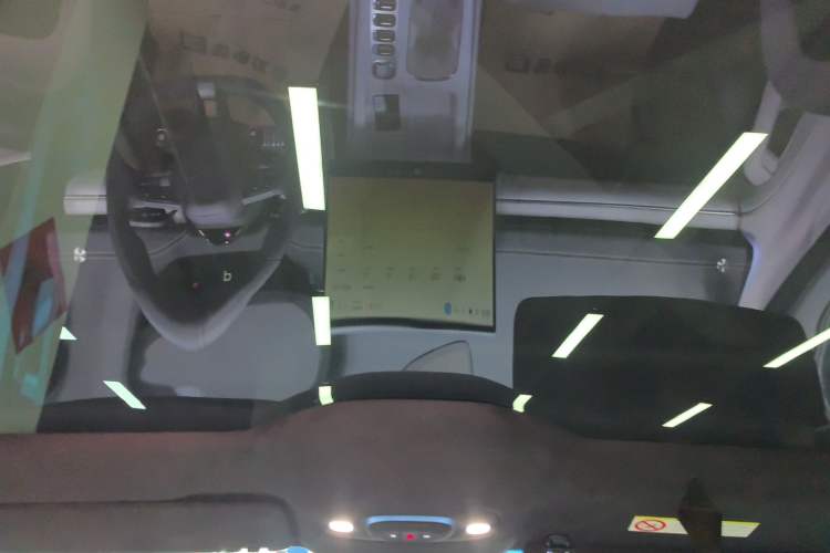 Used Xiaomi Auto SU7 2024 Four-Wheel Drive Ultra-Long Range Advanced Intelligent Driving Max Edition Headliner
