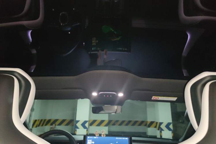 Used Xiaomi Auto SU7 2024 Rear-Drive Long-Range Intelligent Driving Version Headliner