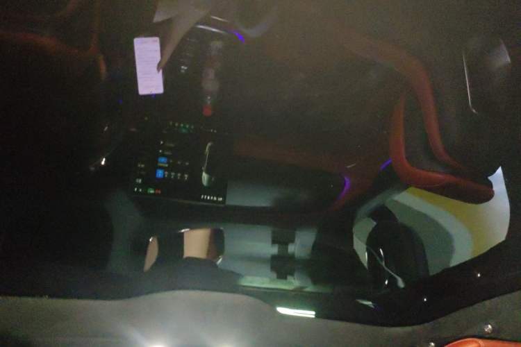 Used Xiaomi Auto SU7 2024 Four-Wheel Drive Ultra-Long Range Advanced Intelligent Driving Max Edition Headliner