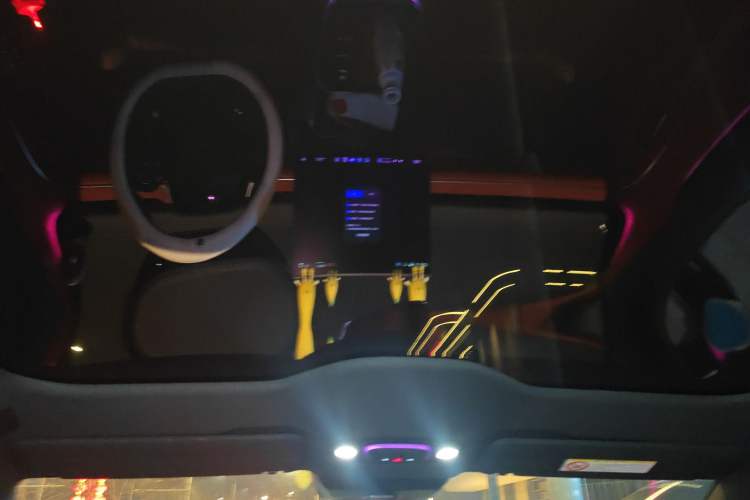 Used Xiaomi Auto SU7 2024 Rear-Drive Long-Range Intelligent Driving Version Headliner