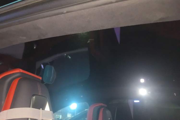 Used Xiaomi Auto SU7 2024 Four-Wheel Drive Ultra-Long Range Advanced Intelligent Driving Max Edition Headliner