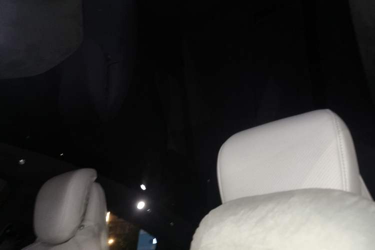 Used Xiaomi Auto SU7 2024 Four-Wheel Drive Ultra-Long Range Advanced Intelligent Driving Max Edition Headliner