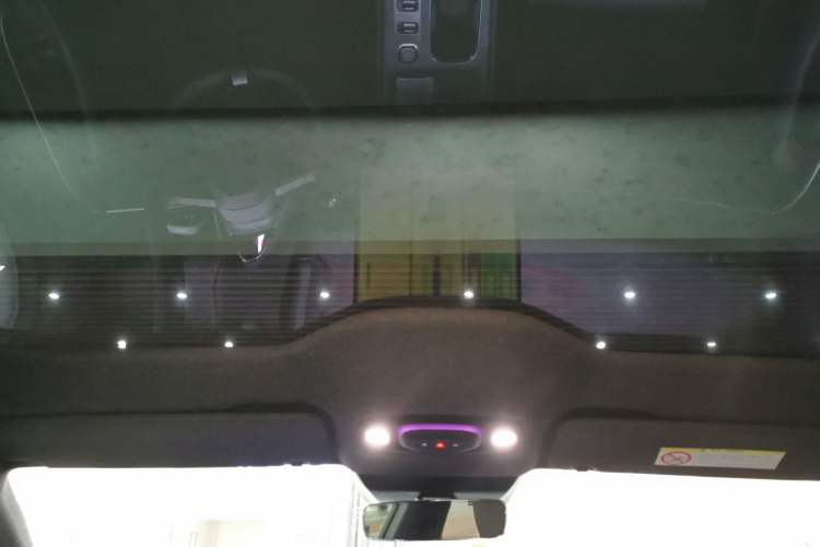 Used Xiaomi Auto SU7 2024 Rear-Drive Long-Range Intelligent Driving Version Headliner