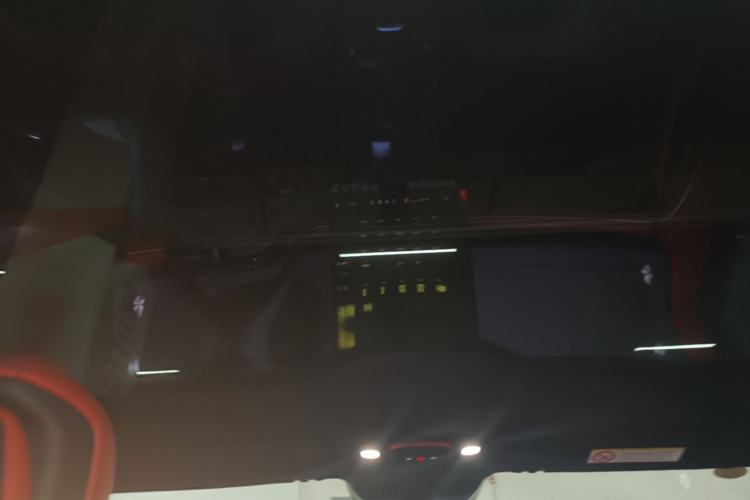Used Xiaomi Auto SU7 2024 Four-Wheel Drive Ultra-Long Range Advanced Intelligent Driving Max Edition Headliner