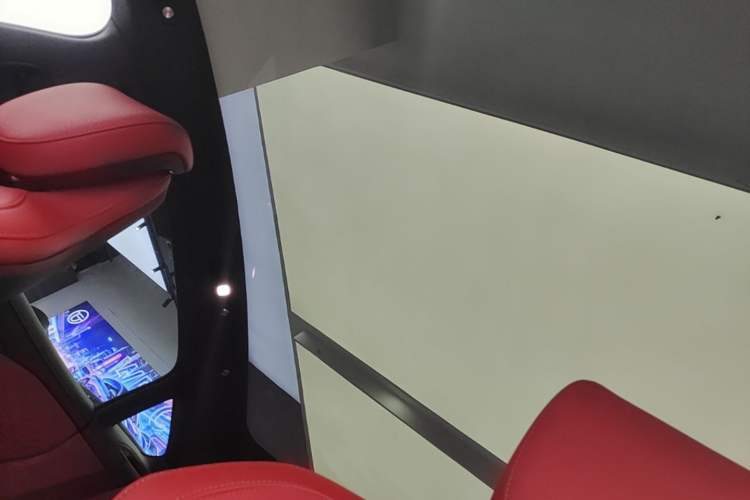 Used Xiaomi Auto SU7 2024 Rear-Drive Long-Range Intelligent Driving Version Headliner