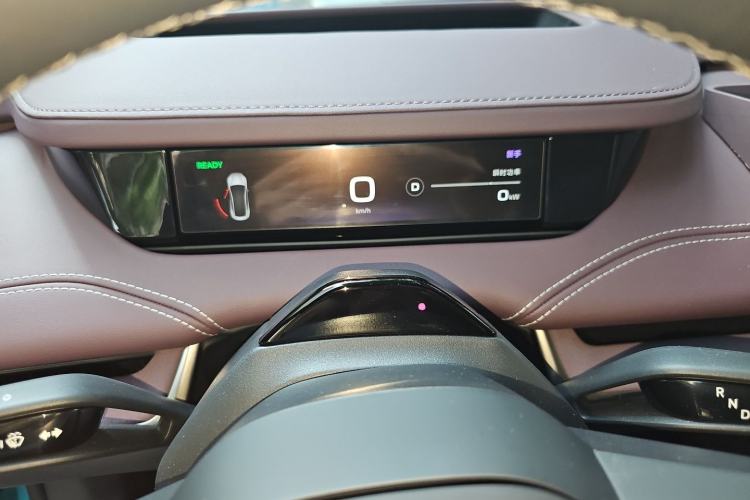 Used Xiaomi Auto SU7 2024 Four-Wheel Drive Ultra-Long Range Advanced Intelligent Driving Max Edition Instrument Cluster