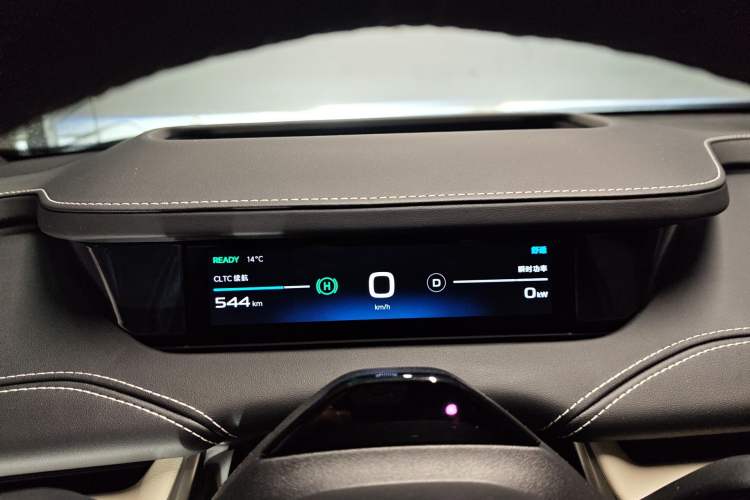 Used Xiaomi Auto SU7 2024 Four-Wheel Drive Ultra-Long Range Advanced Intelligent Driving Max Edition Instrument Cluster