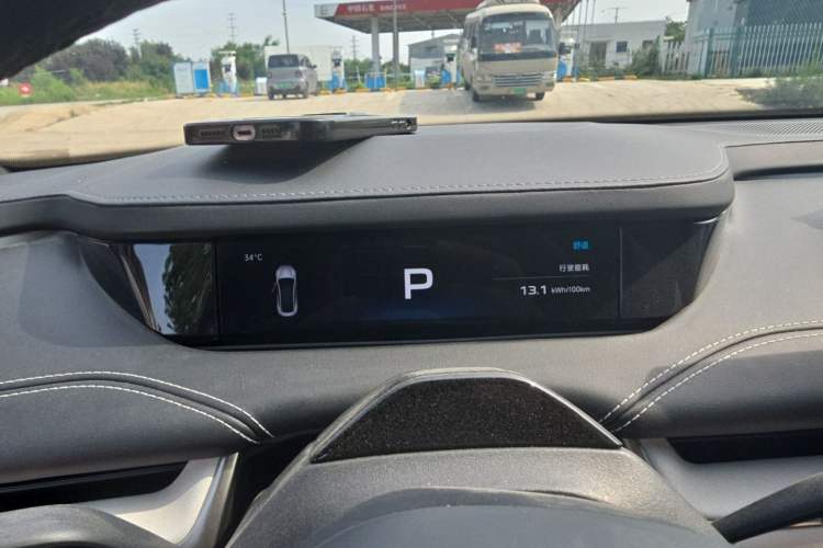 Used Xiaomi Auto SU7 2024 Rear-Drive Ultra-Long Range Advanced Pro-Level Intelligent Driving Version Instrument Cluster