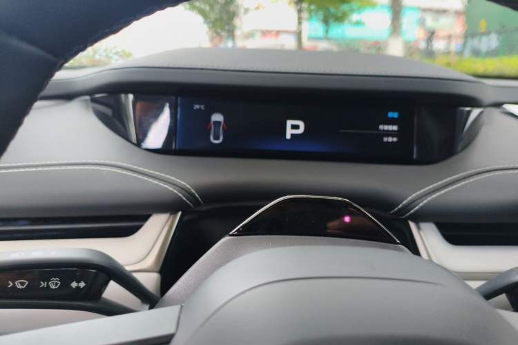 Used Xiaomi Auto SU7 2024 Rear-Drive Standard Founder Edition Instrument Cluster