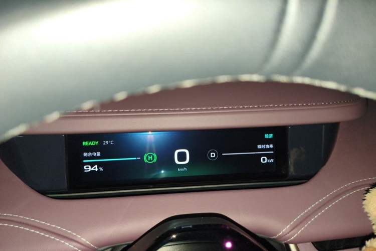 Used Xiaomi Auto SU7 2024 Four-Wheel Drive Ultra-Long Range Advanced Intelligent Driving Max Edition Instrument Cluster