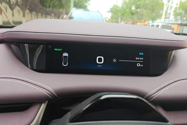 Used Xiaomi Auto SU7 2024 Four-Wheel Drive Ultra-Long Range Advanced Intelligent Driving Max Edition Instrument Cluster
