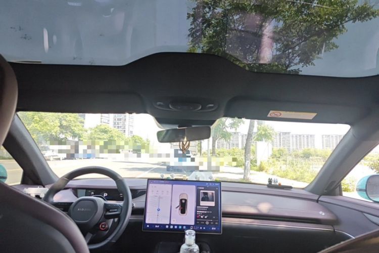 Used Xiaomi Auto SU7 2024 Rear-Drive Ultra-Long Range Advanced Pro-Level Intelligent Driving Version Interior 1