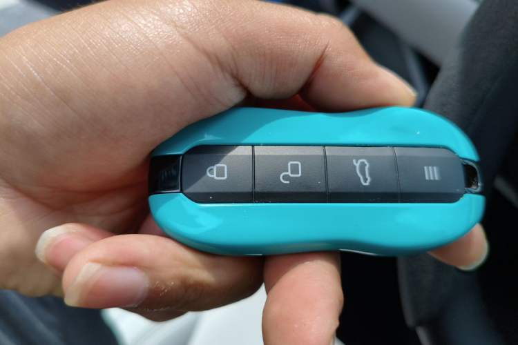 Used Xiaomi Auto SU7 2024 Rear-Drive Long-Range Intelligent Driving Version Interior 1