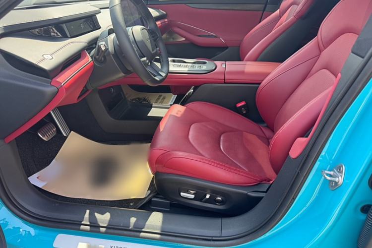 Used Xiaomi Auto SU7 2024 Four-Wheel Drive Ultra-Long Range Advanced Intelligent Driving Max Edition Interior 2