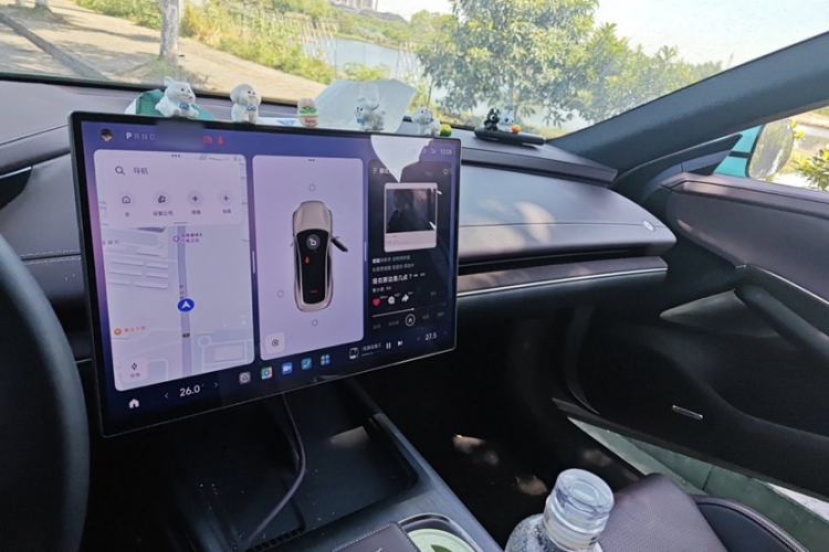 Used Xiaomi Auto SU7 2024 Rear-Drive Ultra-Long Range Advanced Pro-Level Intelligent Driving Version Interior 2