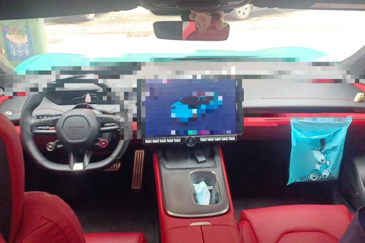 Used Xiaomi Auto SU7 2024 Four-Wheel Drive Ultra-Long Range Advanced Intelligent Driving Max Edition Interior 2