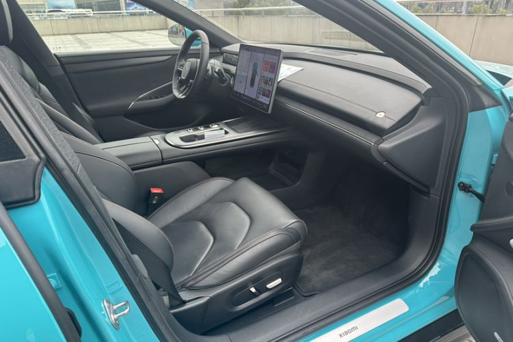 Used Xiaomi Auto SU7 2024 Rear-Drive Long-Range Intelligent Driving Version Interior 2