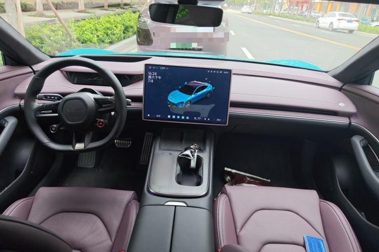 Used Xiaomi Auto SU7 2024 Four-Wheel Drive Ultra-Long Range Advanced Intelligent Driving Max Edition Interior 2