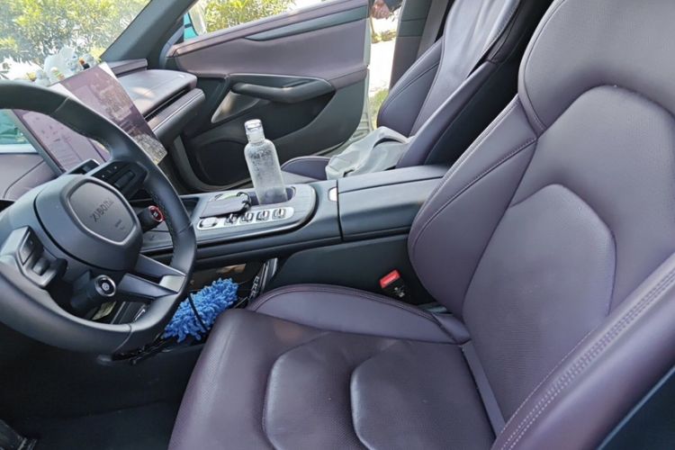 Used Xiaomi Auto SU7 2024 Rear-Drive Ultra-Long Range Advanced Pro-Level Intelligent Driving Version Interior 3