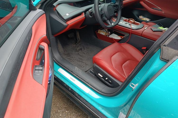 Used Xiaomi Auto SU7 2024 Rear-Drive Long-Range Intelligent Driving Version Interior 3